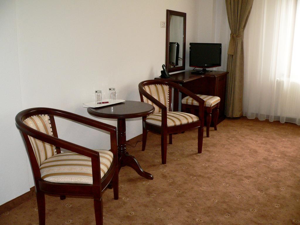 Pension Deutsches Haus Braşov Habitación foto